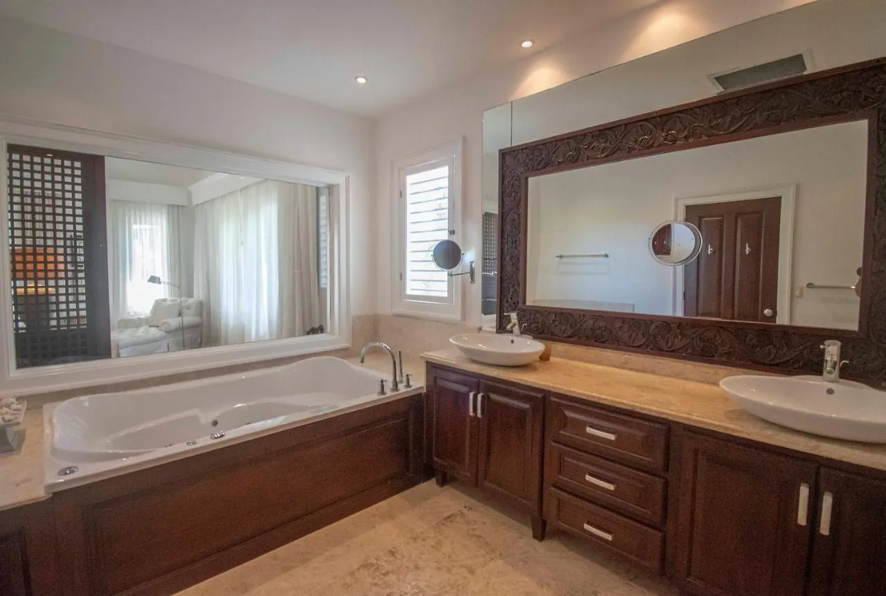La Guappa - Ocean Front Luxury Villa In Exclusive Punta Cana Golf And Beach Resort